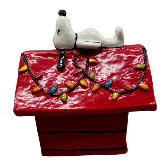 Handmade Snoopy Ceramic Doghouse Cookie Jar With Holiday Light Design red READ - Picture 1 of 8